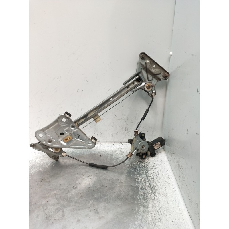 Recambio de elevalunas delantero izquierdo para hyundai coupe ii (gk) 2.0 referencia OEM IAM 824502C000  02 3P