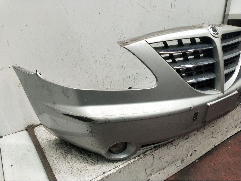 Recambio de paragolpes delantero para ssangyong rodius i 2.7 xdi referencia OEM IAM   
