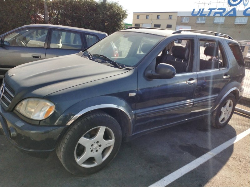 mercedes clase m (w163) del año 2000