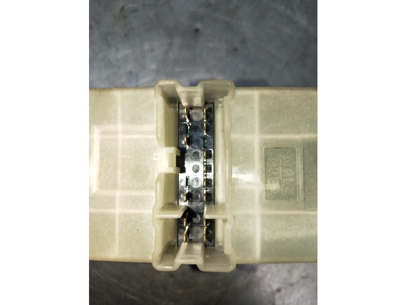 Recambio de mando elevalunas delantero izquierdo para nissan note (e11, ne11) 1.5 dci referencia OEM IAM 254019U10A  06 5P