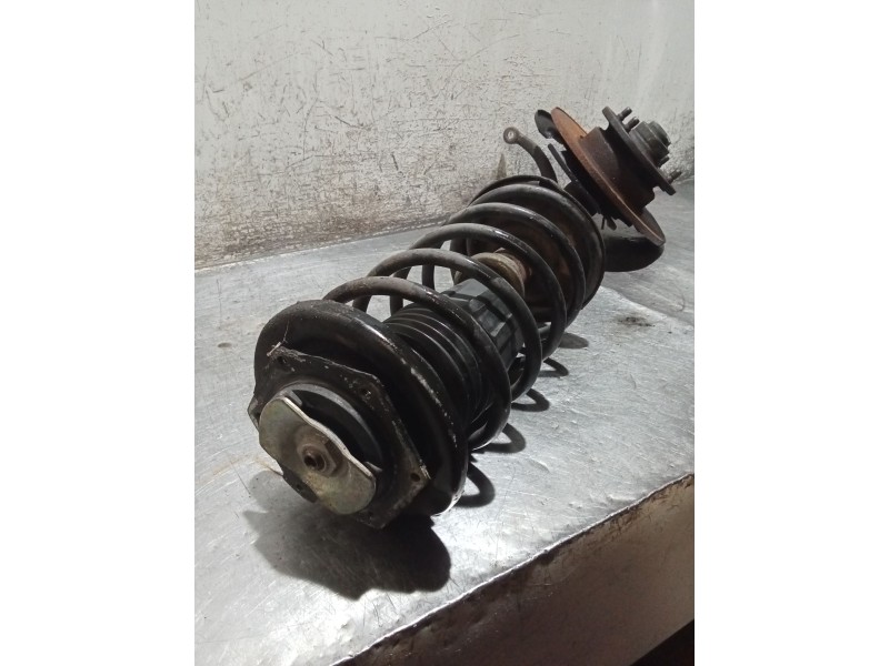 Recambio de mangueta delantera izquierda para peugeot 505 (551a) 2.5 diesel referencia OEM IAM   81