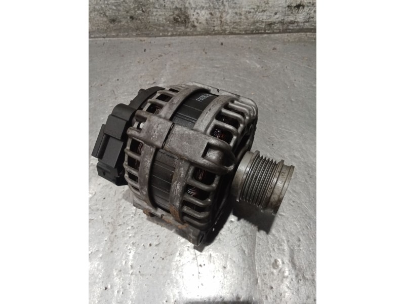 Recambio de alternador para audi q3 (f3b) 35 tdi referencia OEM IAM 05L903026N 140A 24