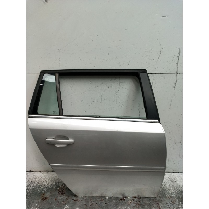 Recambio de puerta trasera derecha para opel vectra c station wagon (z02) 1.9 cdti (f35) referencia OEM IAM   03 5P