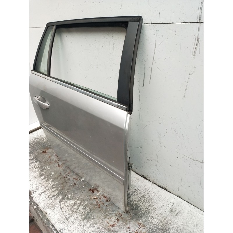 Recambio de puerta trasera derecha para opel vectra c station wagon (z02) 1.9 cdti (f35) referencia OEM IAM   03 5P