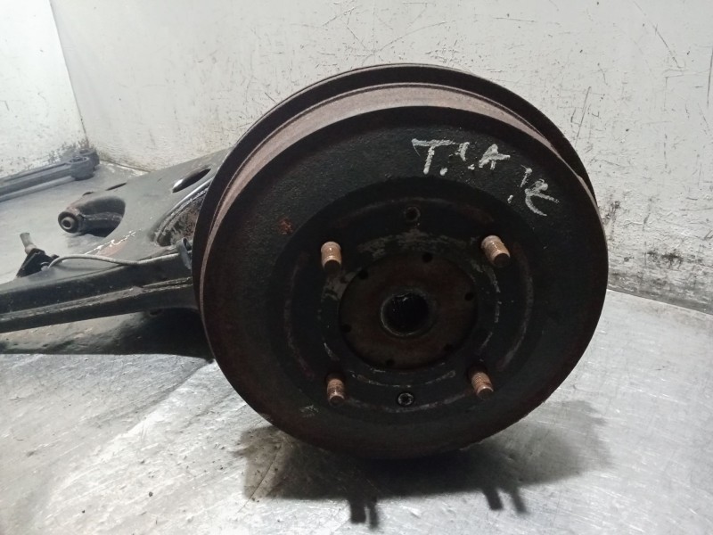 Recambio de mangueta trasera izquierda para peugeot 505 (551a) 2.5 diesel referencia OEM IAM   81