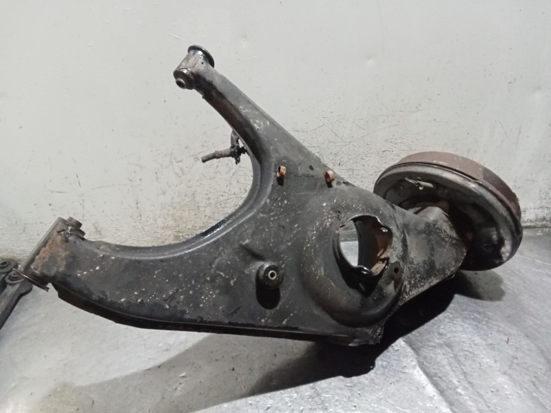Recambio de mangueta trasera izquierda para peugeot 505 (551a) 2.5 diesel referencia OEM IAM   81