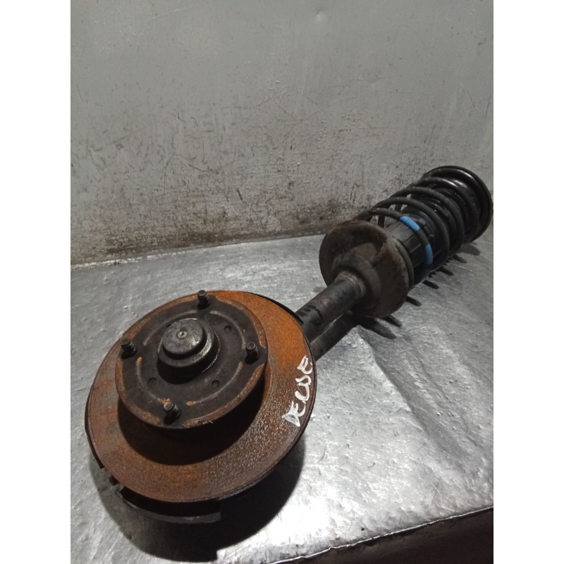 Recambio de mangueta delantera derecha para peugeot 505 (551a) 2.5 diesel referencia OEM IAM  AMORTIGUADOR 81