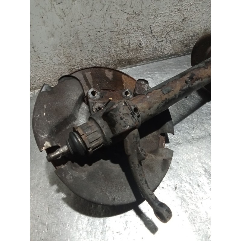 Recambio de mangueta delantera derecha para peugeot 505 (551a) 2.5 diesel referencia OEM IAM  AMORTIGUADOR 81