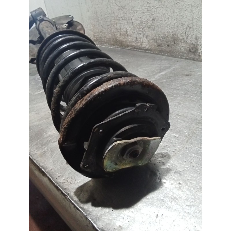 Recambio de mangueta delantera derecha para peugeot 505 (551a) 2.5 diesel referencia OEM IAM  AMORTIGUADOR 81