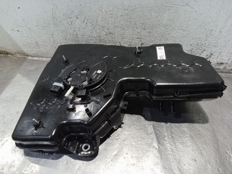 Recambio de deposito combustible para audi q3 (f3b) 35 tdi referencia OEM IAM 5Q0131969G 0444040074 5QF131877P 5OF131877MM ADBLU