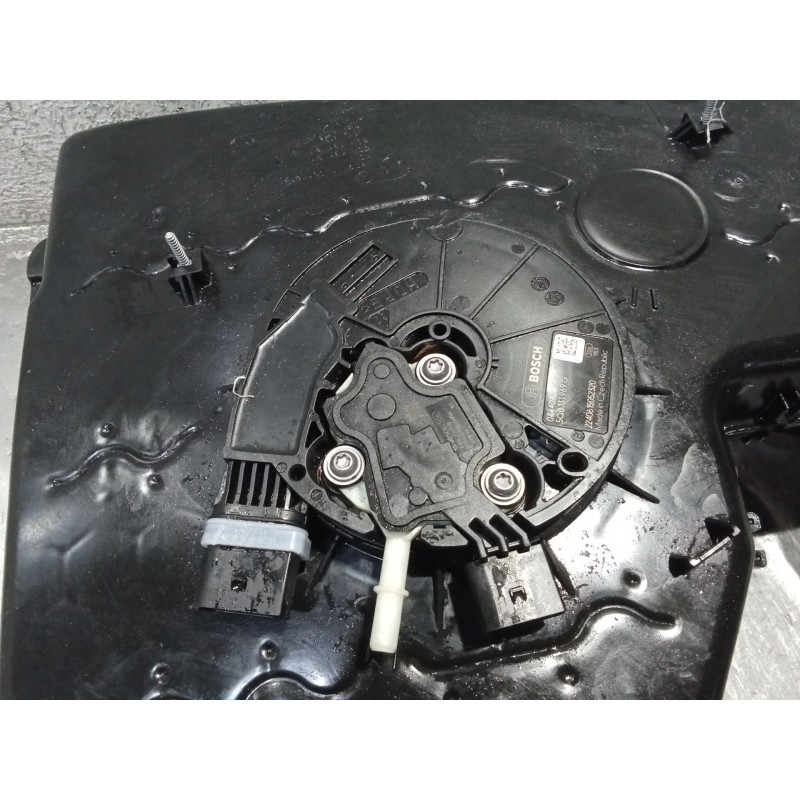 Recambio de deposito combustible para audi q3 (f3b) 35 tdi referencia OEM IAM 5Q0131969G 0444040074 5QF131877P 5OF131877MM ADBLU