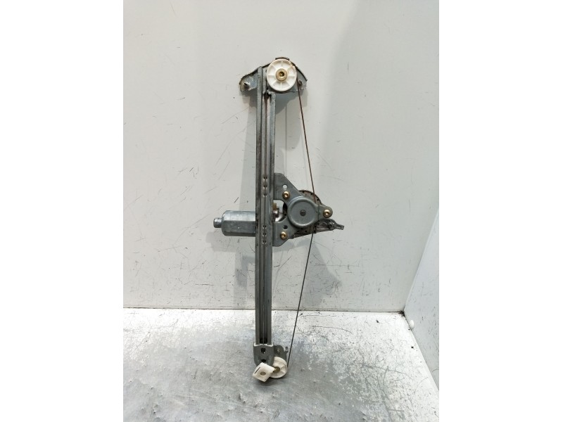 Recambio de elevalunas trasero izquierdo para mercedes-benz clase c (w202) c 180 (202.018) referencia OEM IAM   93 4P