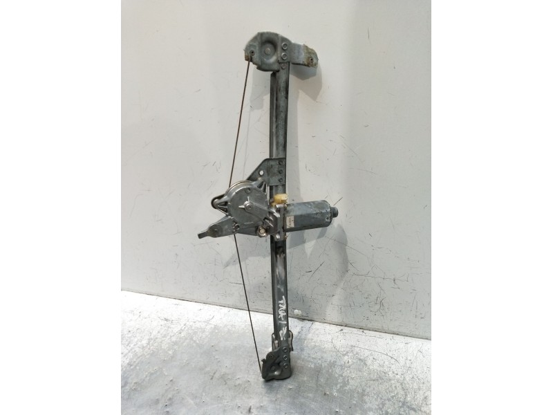 Recambio de elevalunas trasero izquierdo para mercedes-benz clase c (w202) c 180 (202.018) referencia OEM IAM   93 4P