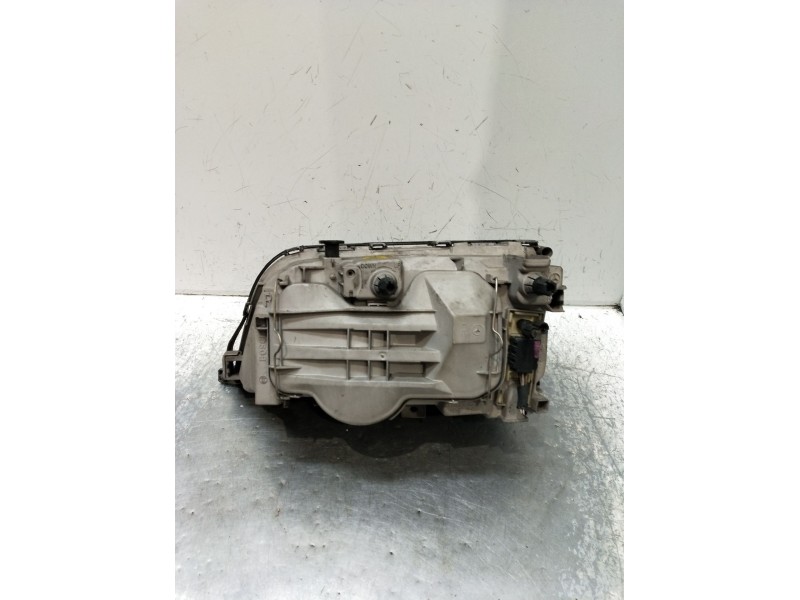 Recambio de faro derecho para mercedes-benz clase c (w202) c 180 (202.018) referencia OEM IAM 2028201861 0301036206 93