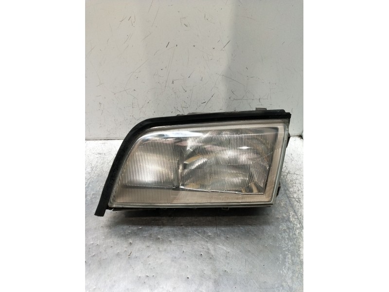 Recambio de faro izquierdo para mercedes-benz clase c (w202) c 180 (202.018) referencia OEM IAM   93