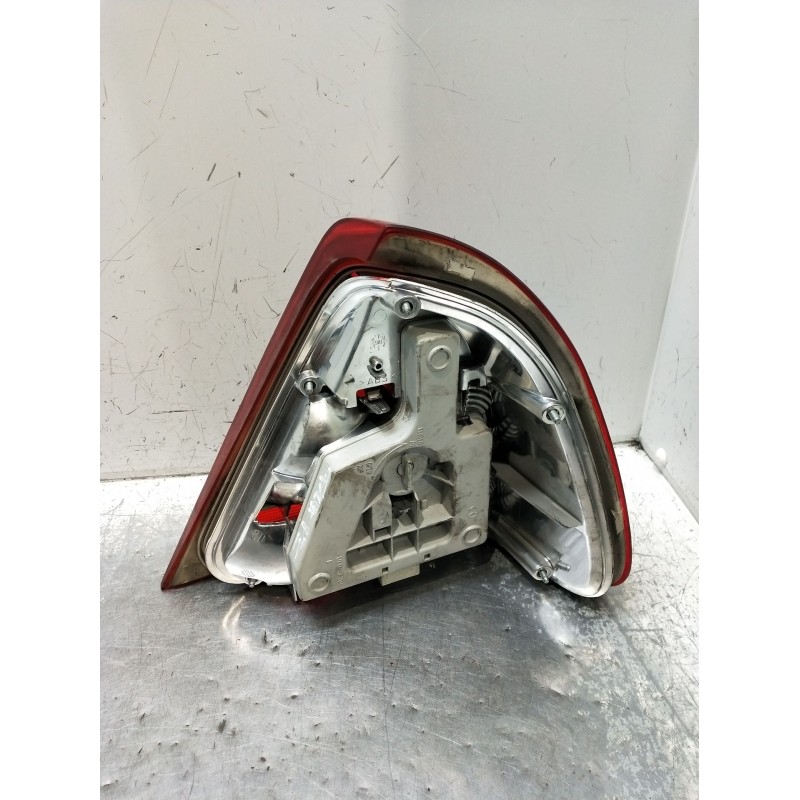 Recambio de piloto trasero izquierdo para mercedes-benz clase c (w202) c 180 (202.018) referencia OEM IAM   93