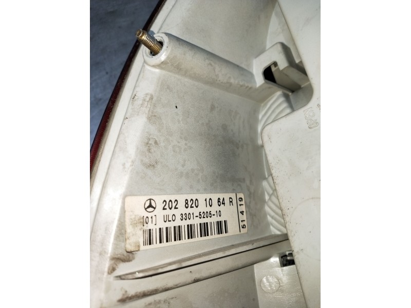 Recambio de piloto trasero derecho para mercedes-benz clase c (w202) c 180 (202.018) referencia OEM IAM 2028201064R 3301520510 9