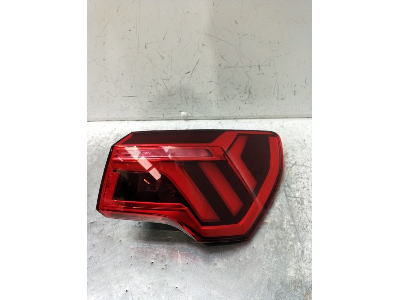 Recambio de piloto trasero derecho para audi q3 (f3b) 35 tdi referencia OEM IAM 83A945092 646502 24