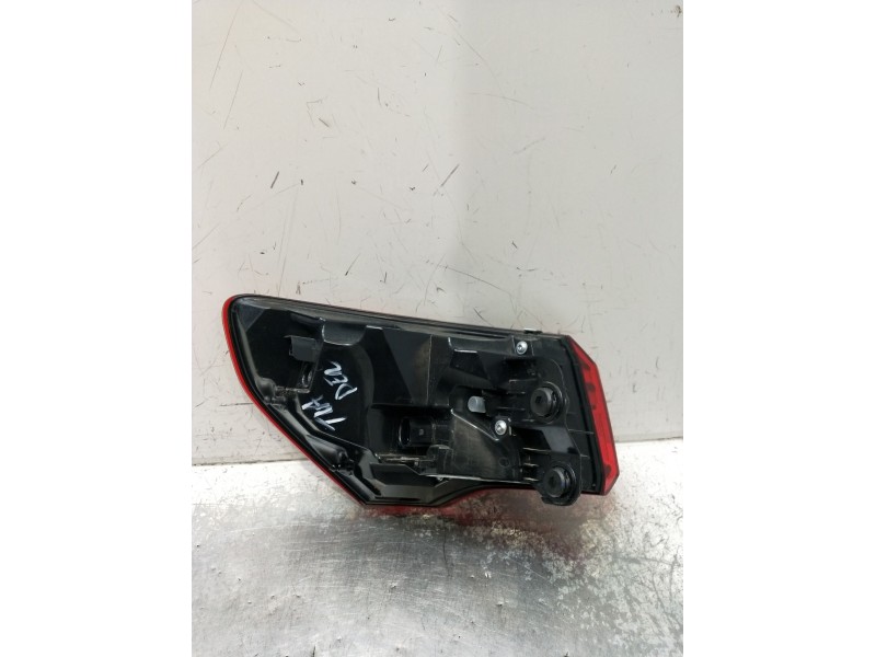 Recambio de piloto trasero derecho para audi q3 (f3b) 35 tdi referencia OEM IAM 83A945092 646502 24