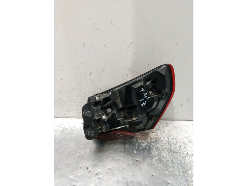 Recambio de piloto trasero izquierdo para audi q3 (f3b) 35 tdi referencia OEM IAM 83A945091 646501 24