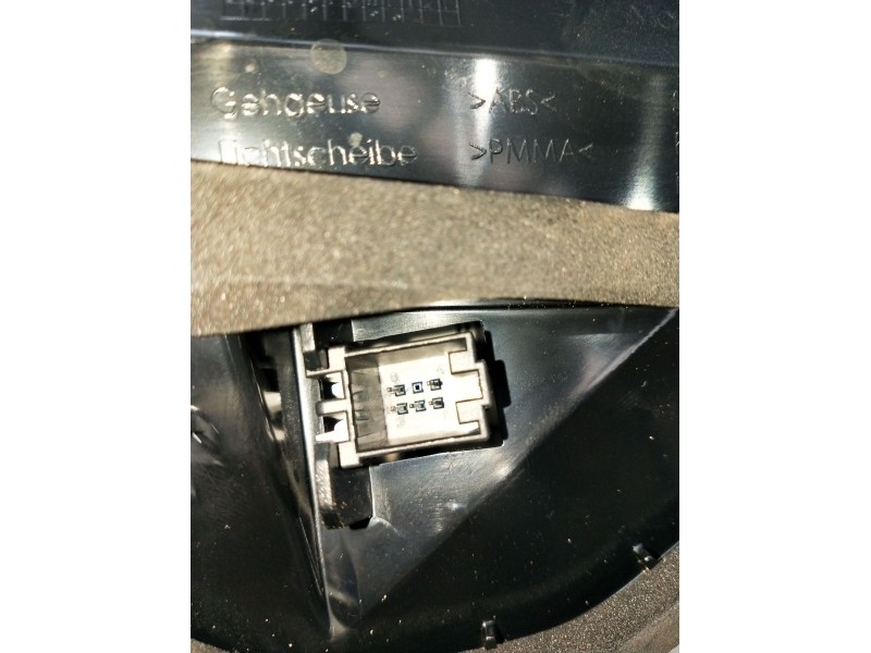 Recambio de piloto trasero derecho interior para audi q3 (f3b) 35 tdi referencia OEM IAM 83A945094 646752 24