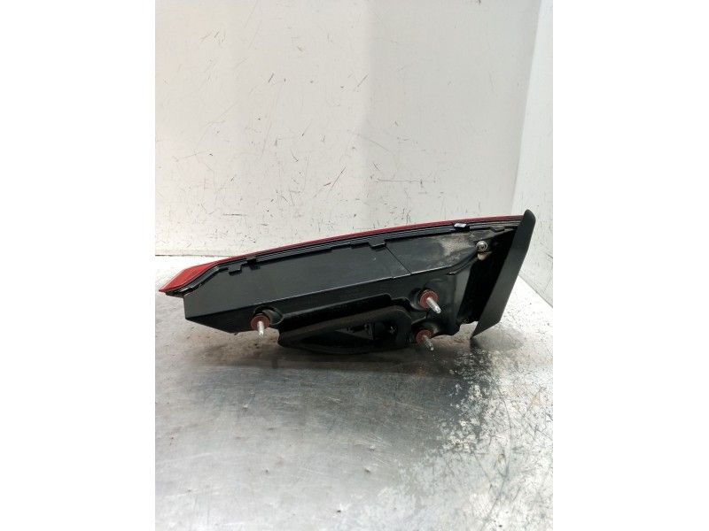 Recambio de piloto trasero izquierdo interior para audi q3 (f3b) 35 tdi referencia OEM IAM 83A945093 646500 24