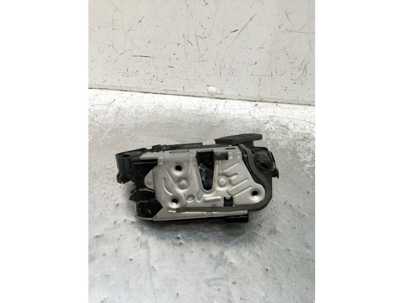 Recambio de motor cierre centralizado delantero derecho para audi q3 (f3b) 35 tdi referencia OEM IAM 5TB837016E  24 5P