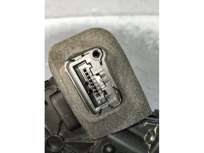 Recambio de motor cierre centralizado delantero izquierdo para audi q3 (f3b) 35 tdi referencia OEM IAM 5TB837015E  24 5P