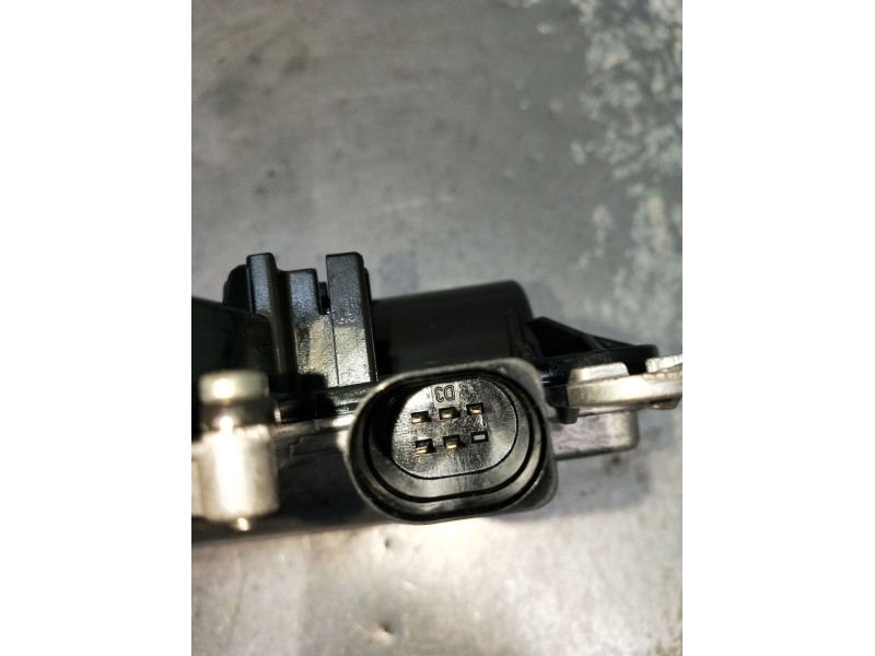 Recambio de motor cierre centralizado porton para audi q3 (f3b) 35 tdi referencia OEM IAM 5TA827887C  24 5P