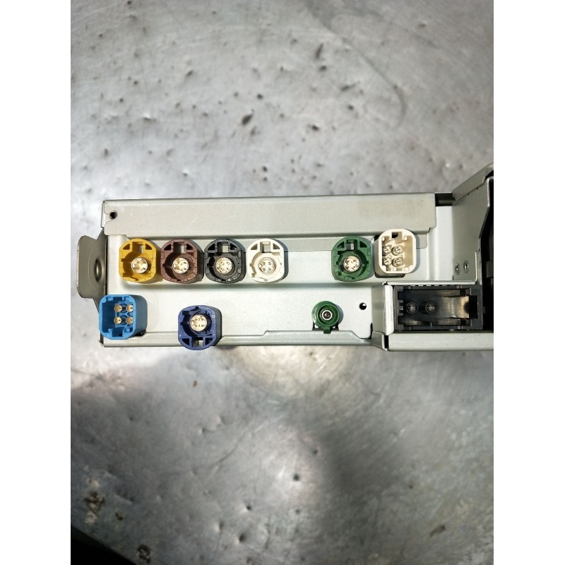 Recambio de sistema audio / radio cd para audi q3 (f3b) 35 tdi referencia OEM IAM 82A035043G 82A035043B 28826246 24