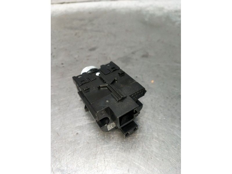 Recambio de mando multifuncion para audi q3 (f3b) 35 tdi referencia OEM IAM 83B919600 1206240231 3553301302 24