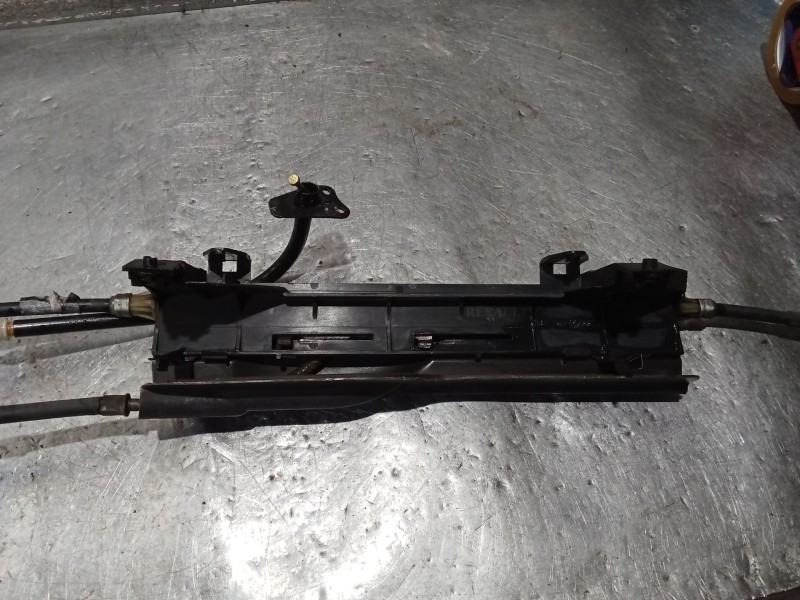 Recambio de freno de mano electrico para renault scénic ii (jm0/1_) 1.5 dci (jm1e, jm16) referencia OEM IAM 8200418647  