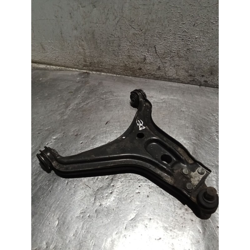 Recambio de brazo suspension inferior delantero derecho para audi 80 b4 sedán (8c2) 1.9 tdi referencia OEM IAM   92