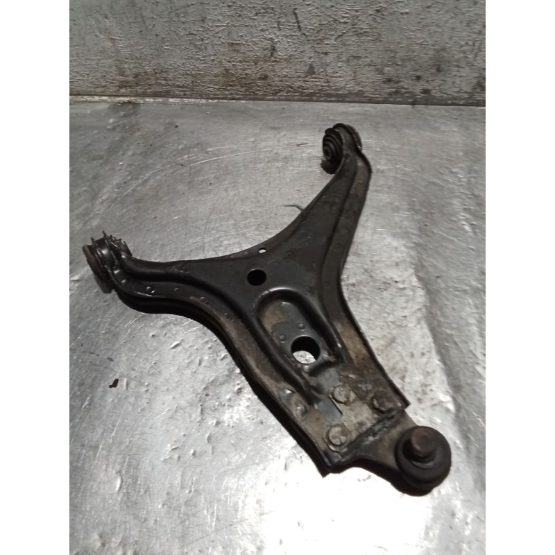 Recambio de brazo suspension inferior delantero izquierdo para audi 80 b4 sedán (8c2) 1.9 tdi referencia OEM IAM   