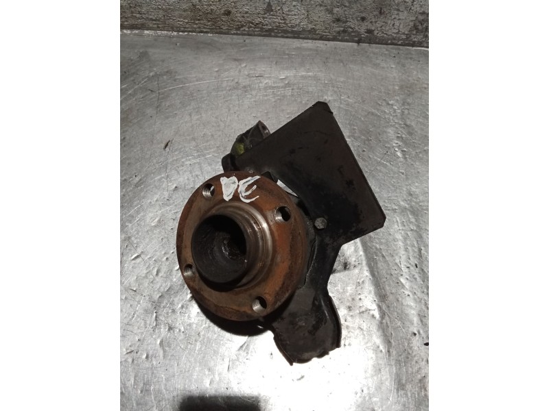 Recambio de mangueta delantera derecha para audi 80 b4 sedán (8c2) 1.9 tdi referencia OEM IAM 8A0258A  92