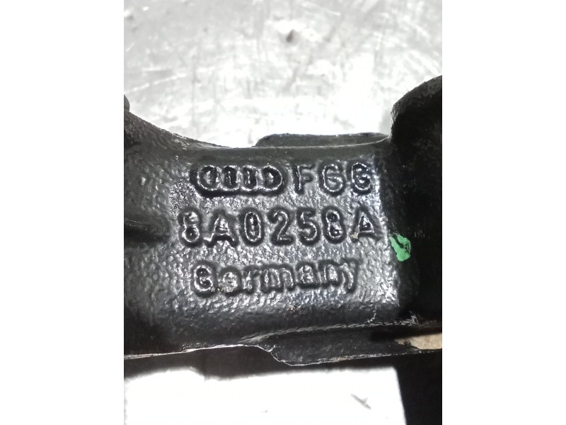 Recambio de mangueta delantera derecha para audi 80 b4 sedán (8c2) 1.9 tdi referencia OEM IAM 8A0258A  92