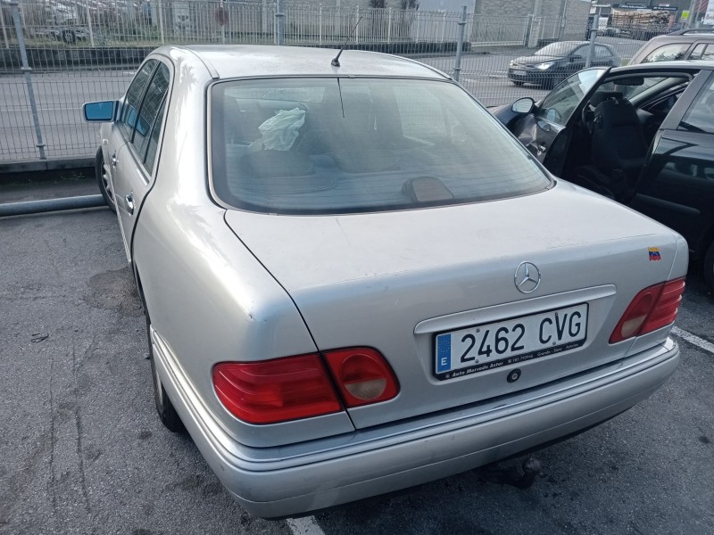 mercedes-benz clase e (w210) del año 1996