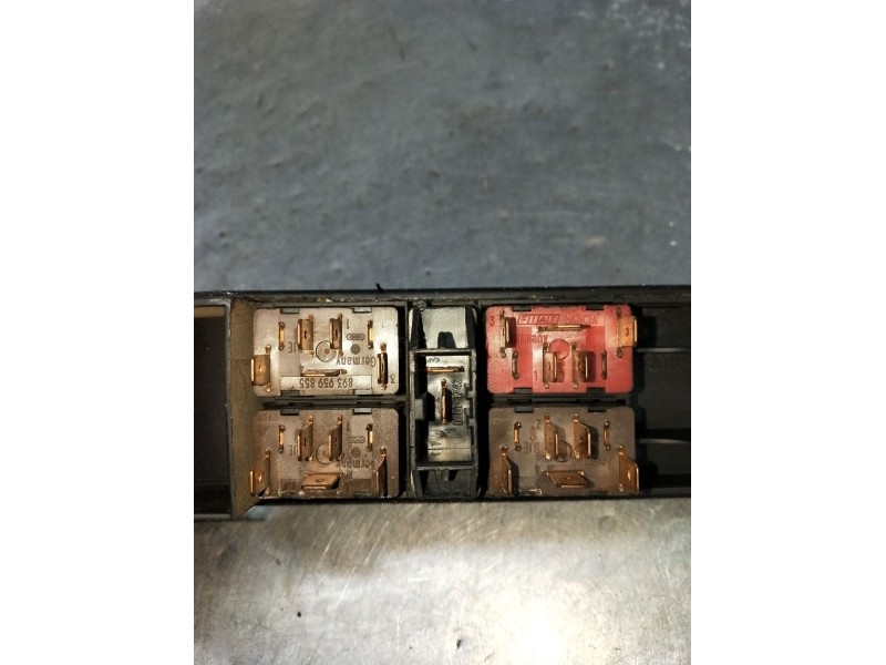 Recambio de mando elevalunas delantero izquierdo para audi 80 b3 sedán (893, 894, 8a2) 1.6 td referencia OEM IAM 893867171G 4P 