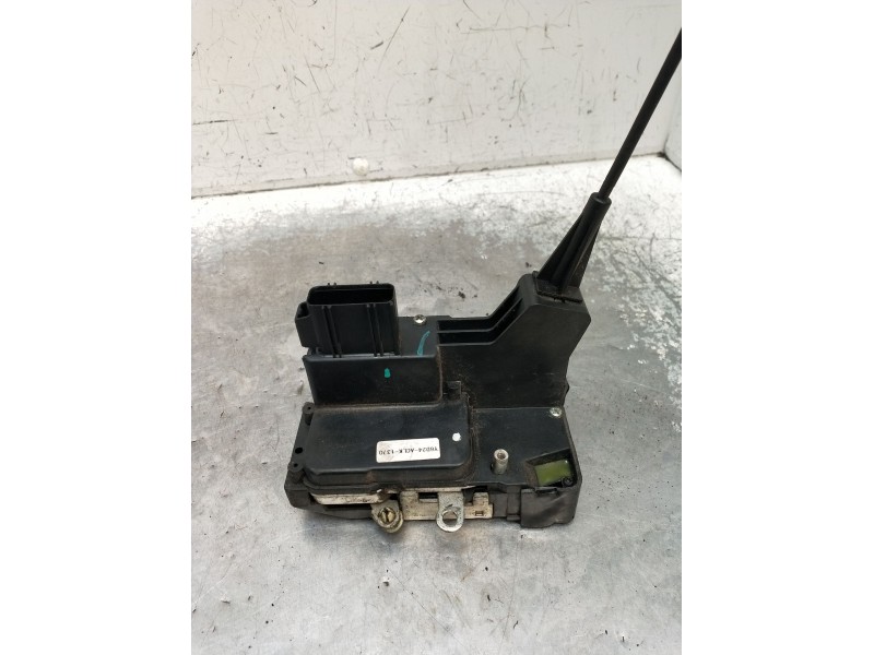 Recambio de motor cierre centralizado delantero izquierdo para ford fiesta v (jh_, jd_) 1.4 tdci referencia OEM IAM Y6D24ACLK137