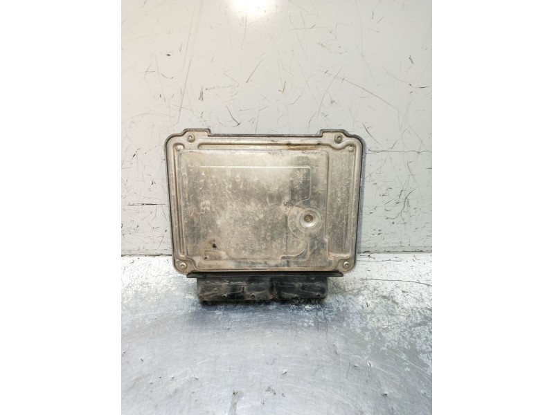 Recambio de centralita motor uce para opel vectra c station wagon (z02) 1.9 cdti (f35) referencia OEM IAM 0281012533 55197152 10