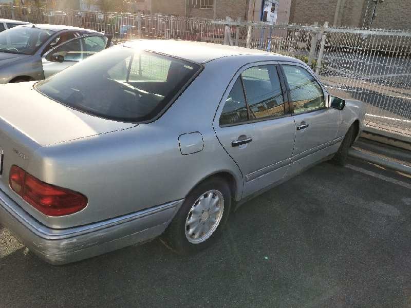 mercedes clase e (w210) berlina diesel del año 1996