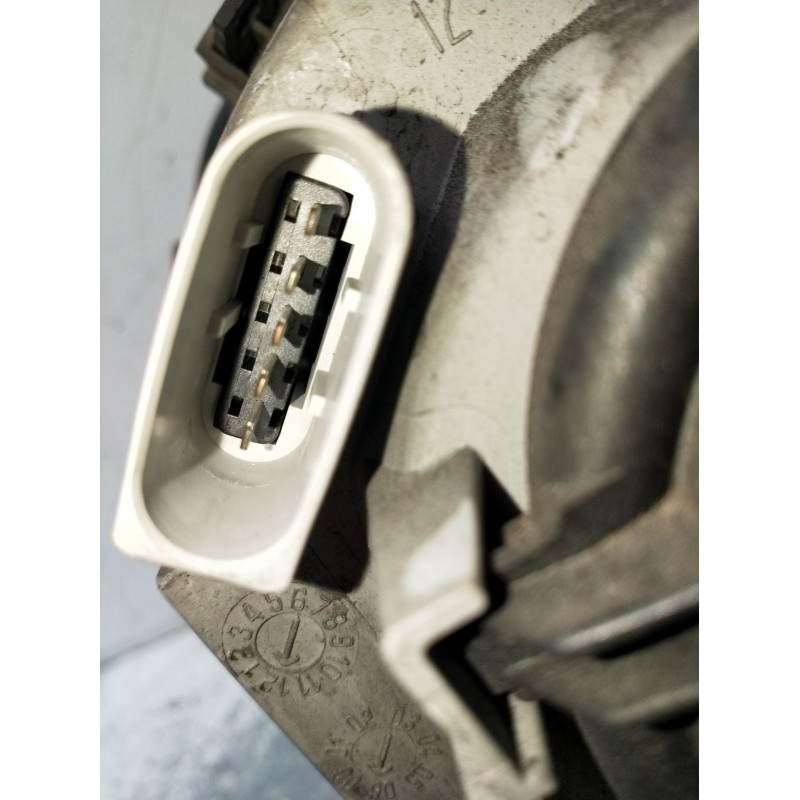 Recambio de faro derecho para mercedes-benz clase c (w203) berlina 220 cdi (203.006) referencia OEM IAM 0301166202  