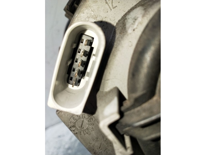 Recambio de faro derecho para mercedes-benz clase c (w203) berlina 220 cdi (203.006) referencia OEM IAM 0301166202  