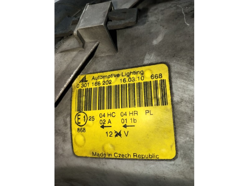 Recambio de faro derecho para mercedes-benz clase c (w203) berlina 220 cdi (203.006) referencia OEM IAM 0301166202  