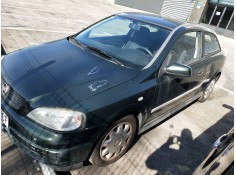 opel astra g berlina del año 2000