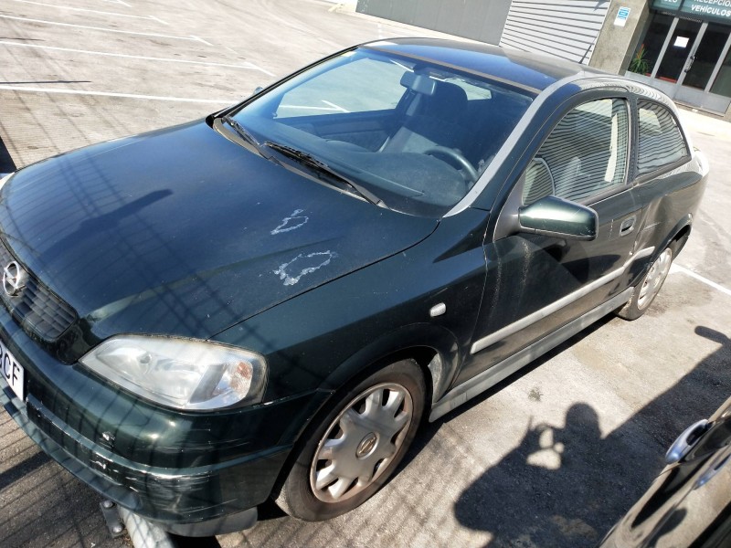 opel astra g berlina del año 2000