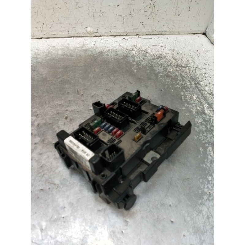 Recambio de caja reles / fusibles para peugeot 206 hatchback (2a/c) 1.4 i referencia OEM IAM 9650664180 41109046 BSMB2 03