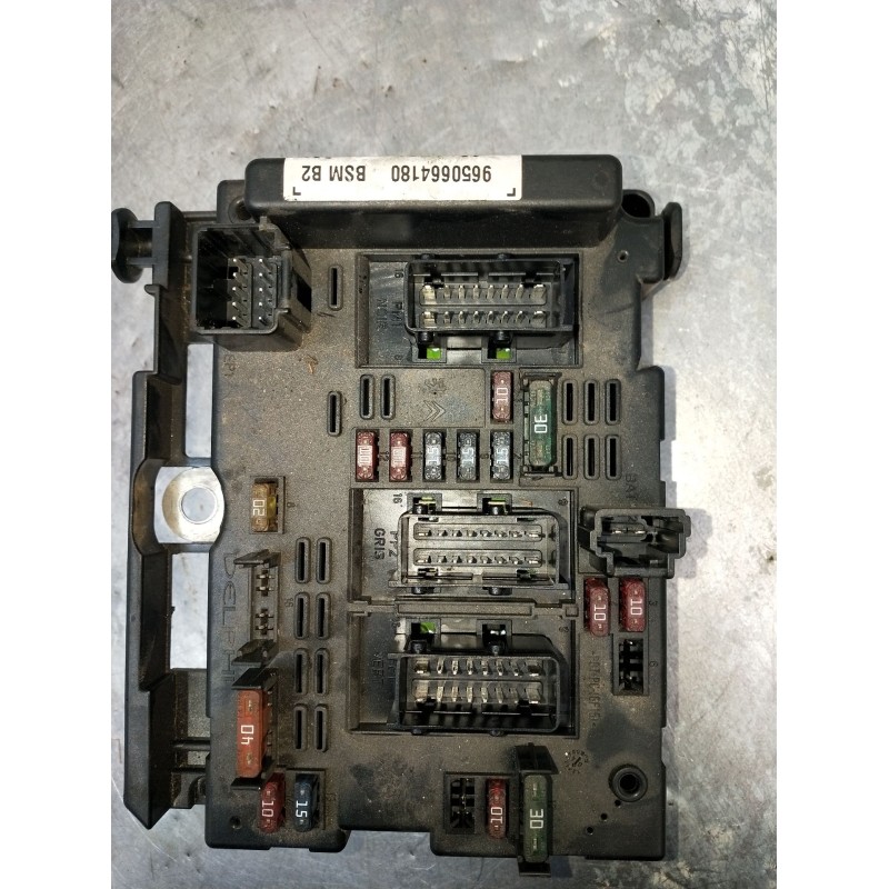Recambio de caja reles / fusibles para peugeot 206 hatchback (2a/c) 1.4 i referencia OEM IAM 9650664180 41109046 BSMB2 03