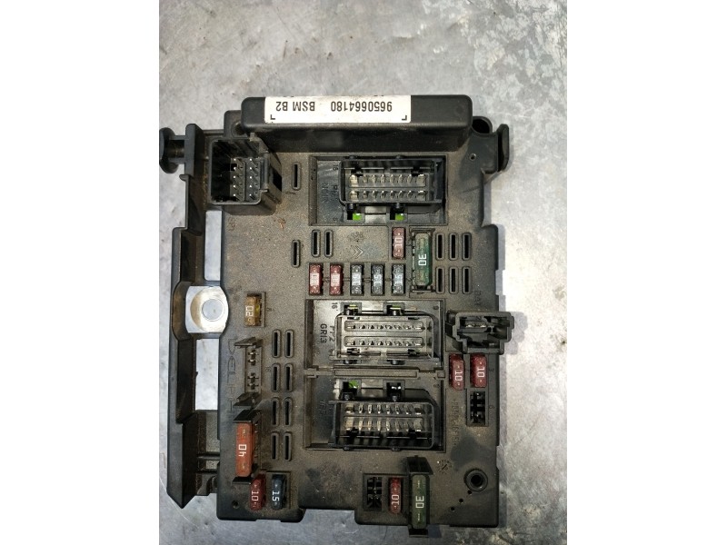 Recambio de caja reles / fusibles para peugeot 206 hatchback (2a/c) 1.4 i referencia OEM IAM 9650664180 41109046 BSMB2 03