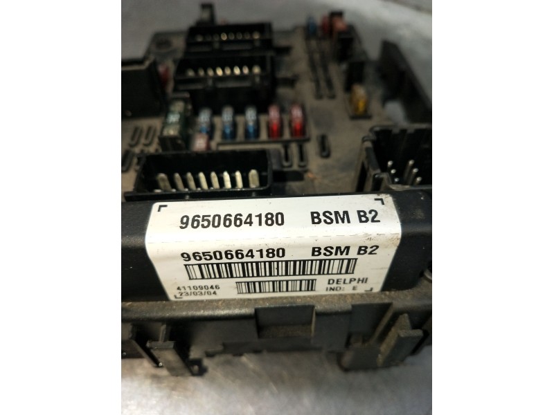 Recambio de caja reles / fusibles para peugeot 206 hatchback (2a/c) 1.4 i referencia OEM IAM 9650664180 41109046 BSMB2 03